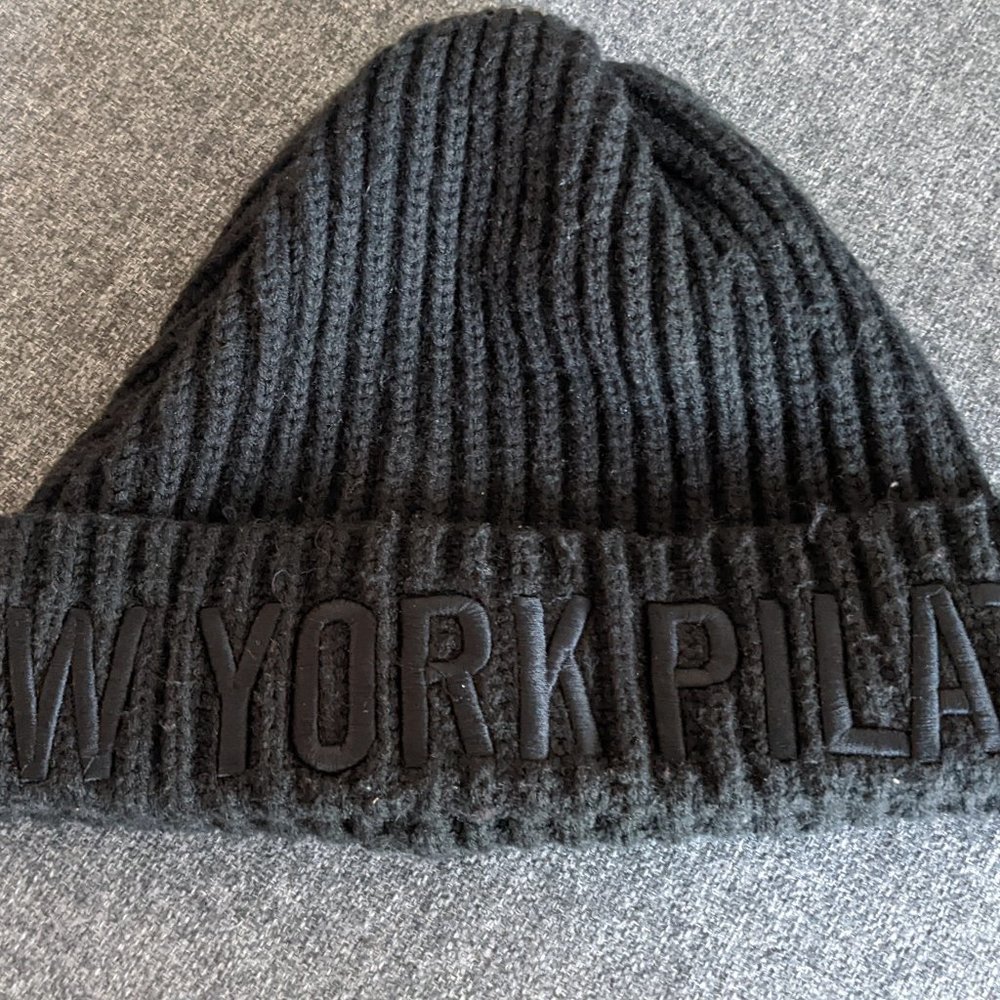New York Pilates beanie black one size
